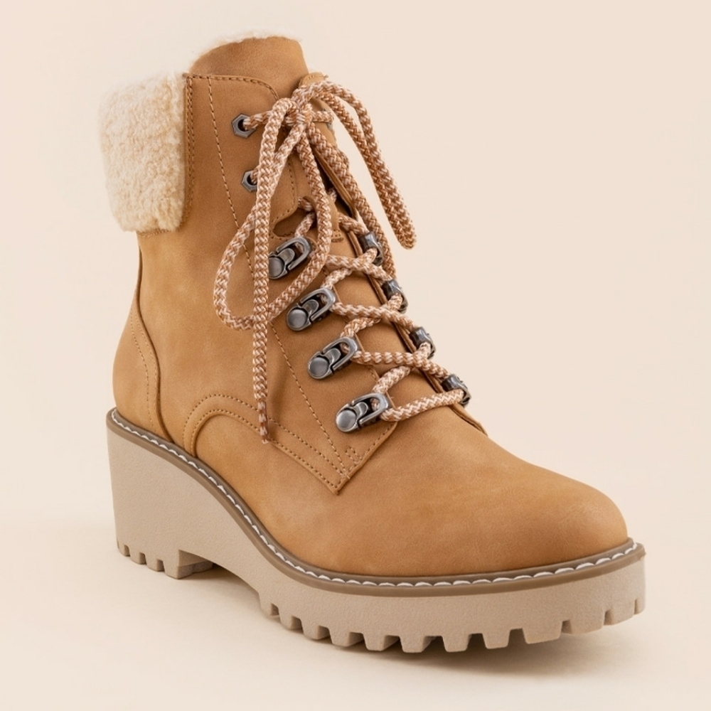 DV Dolce Vita Russit Faux Fur Women Trimmed Boots Sz 6.5 🌴✌️